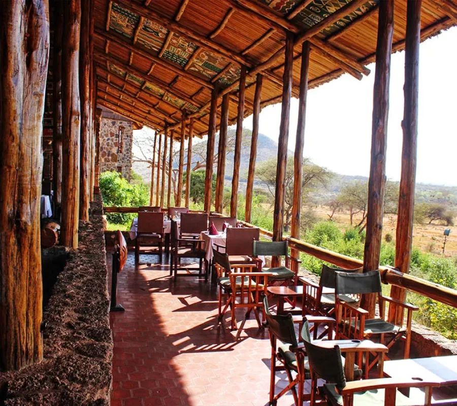 Kilaguni-Serena-safari-Lodge_dining-area2