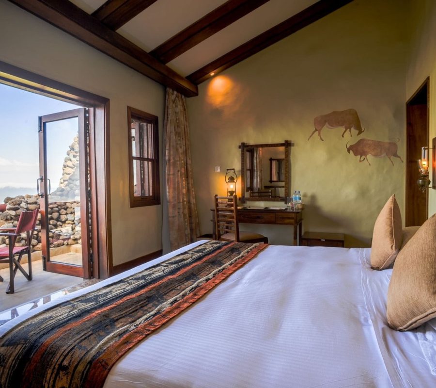 Ngorongoro-Serena-guest-bedroom-1500x998