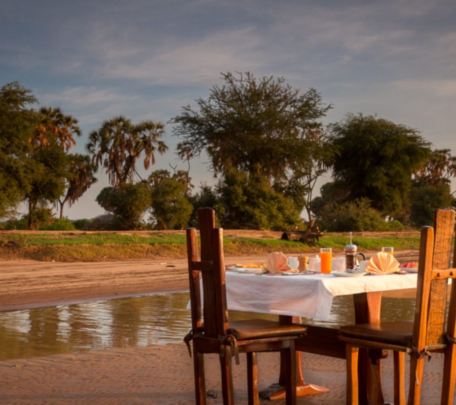 feature-accommodation-elephant-bedroom-camp-samburu